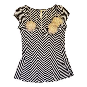 Little Yelliw Button Top, XS, Quirky, Cute